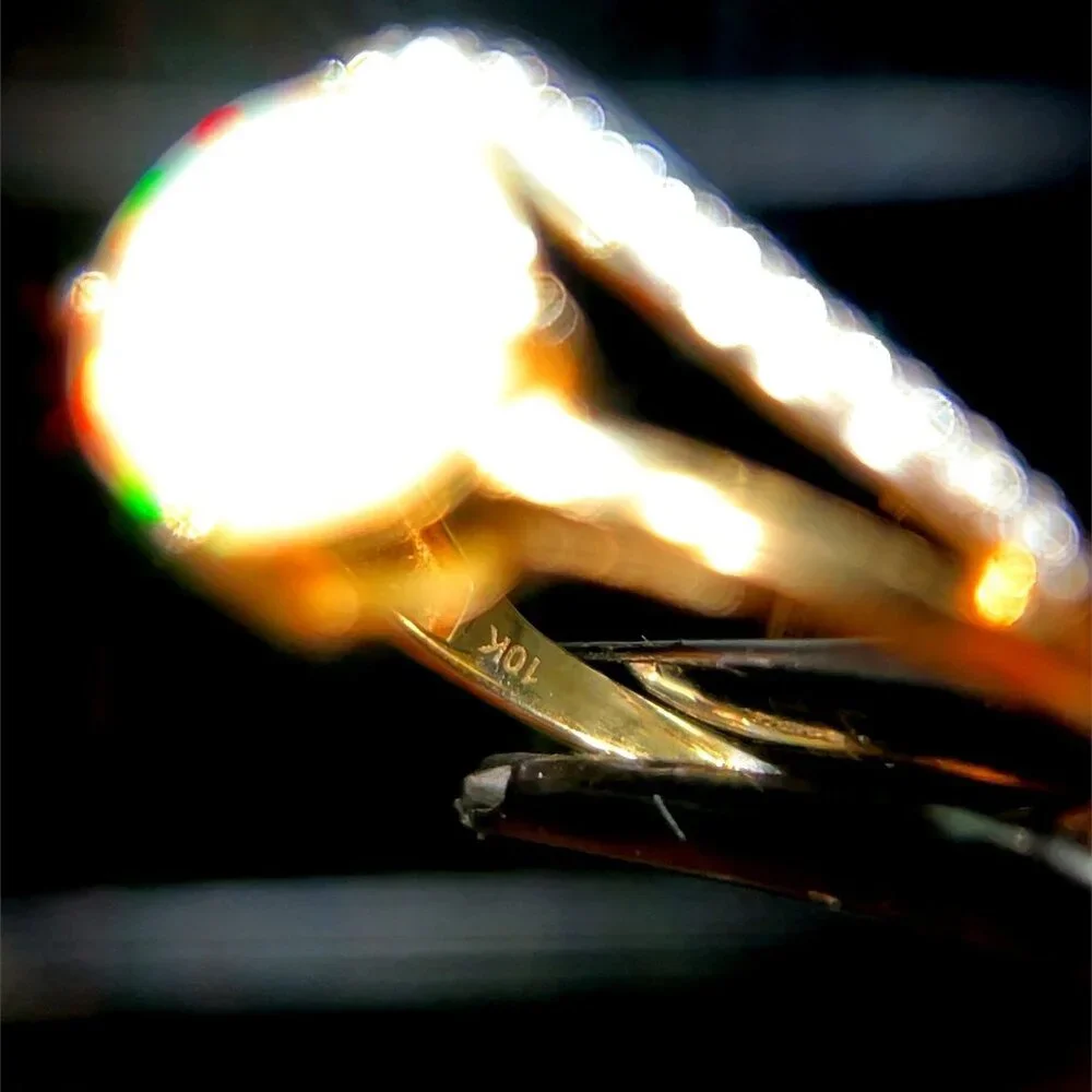 10K‎ Oval Shaped Opal/Diamonds Ring